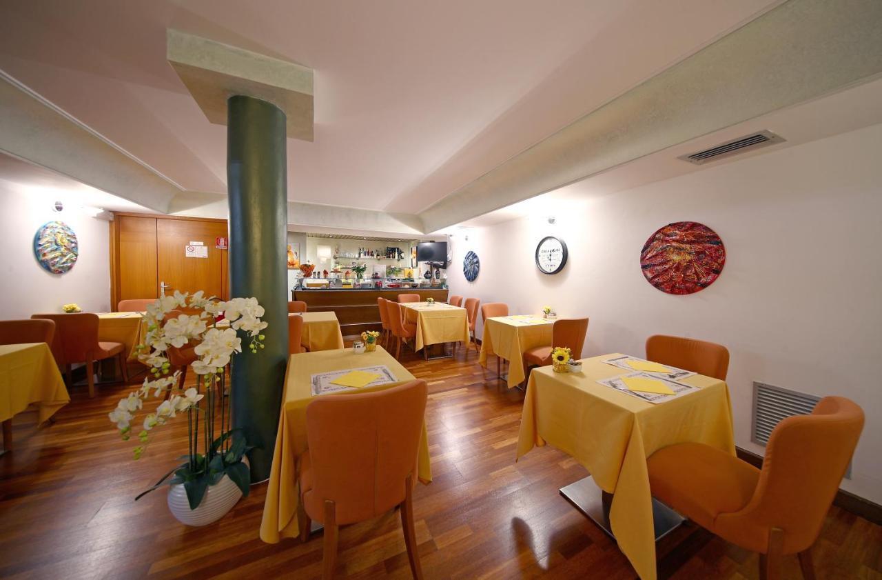 Hr Hotel Monfalcone Extérieur photo