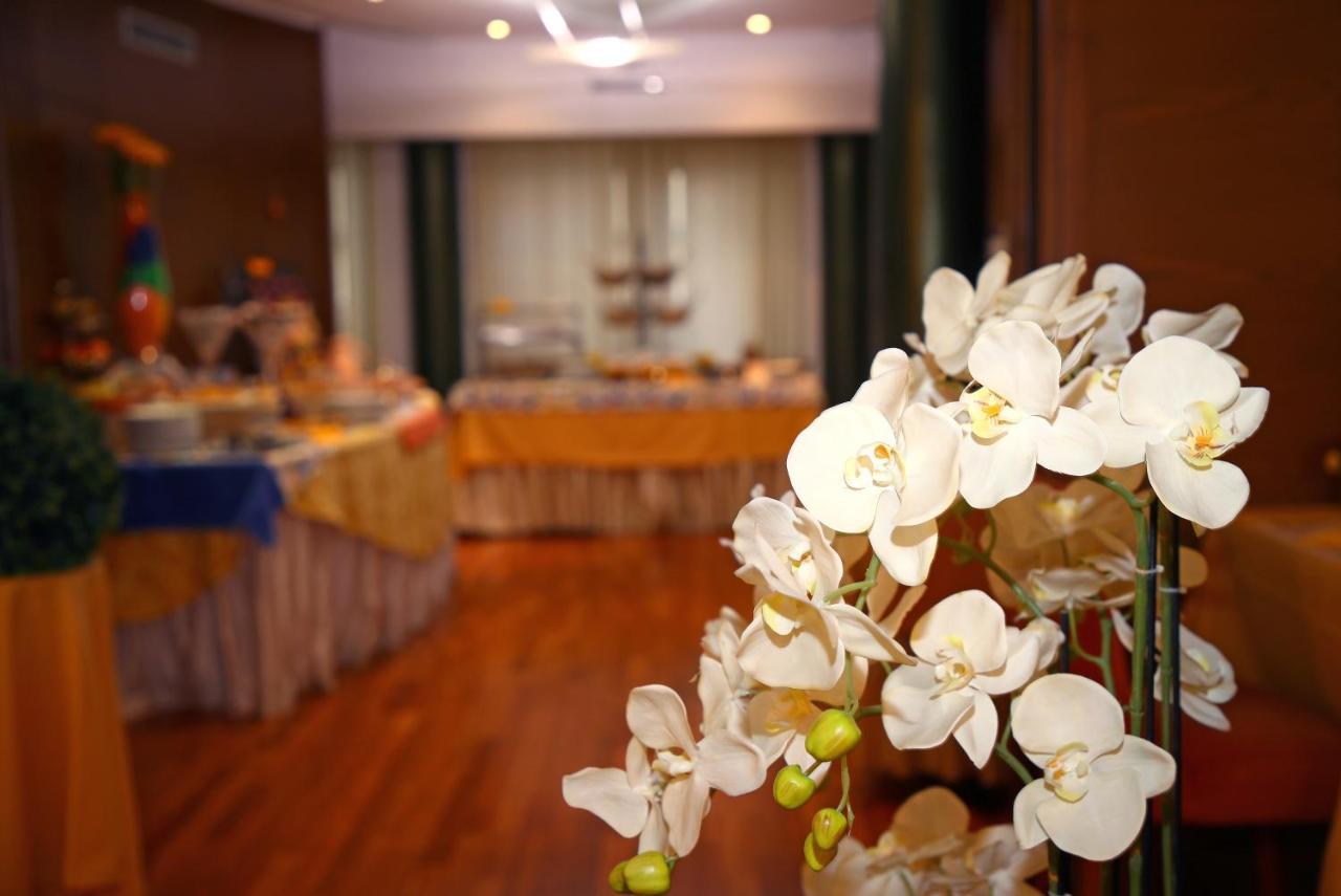 Hr Hotel Monfalcone Extérieur photo