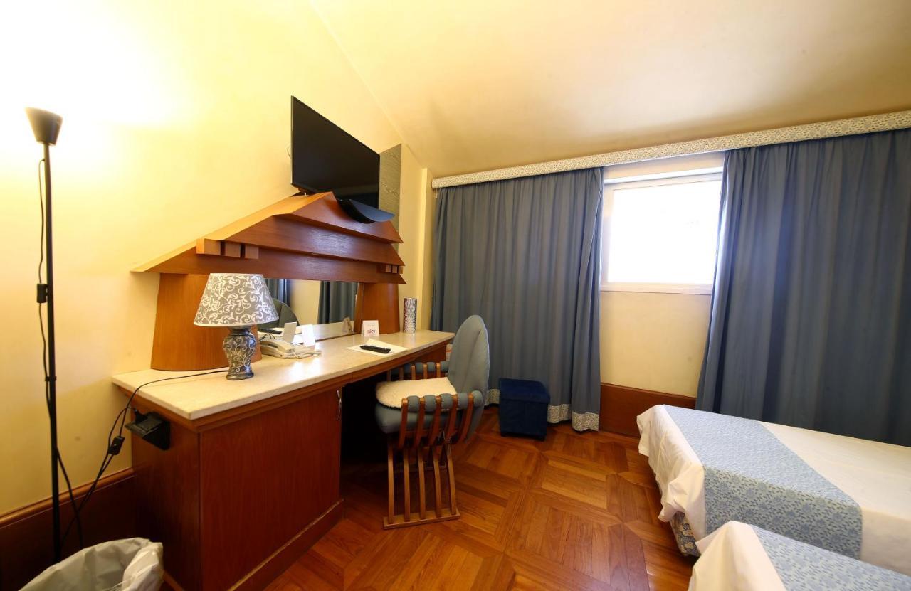 Hr Hotel Monfalcone Extérieur photo