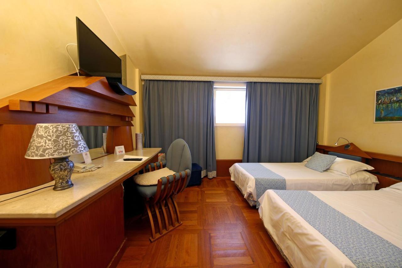 Hr Hotel Monfalcone Extérieur photo