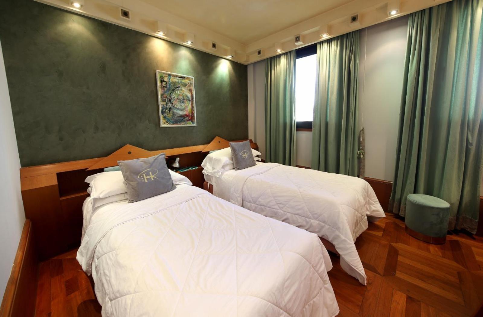 Hr Hotel Monfalcone Extérieur photo
