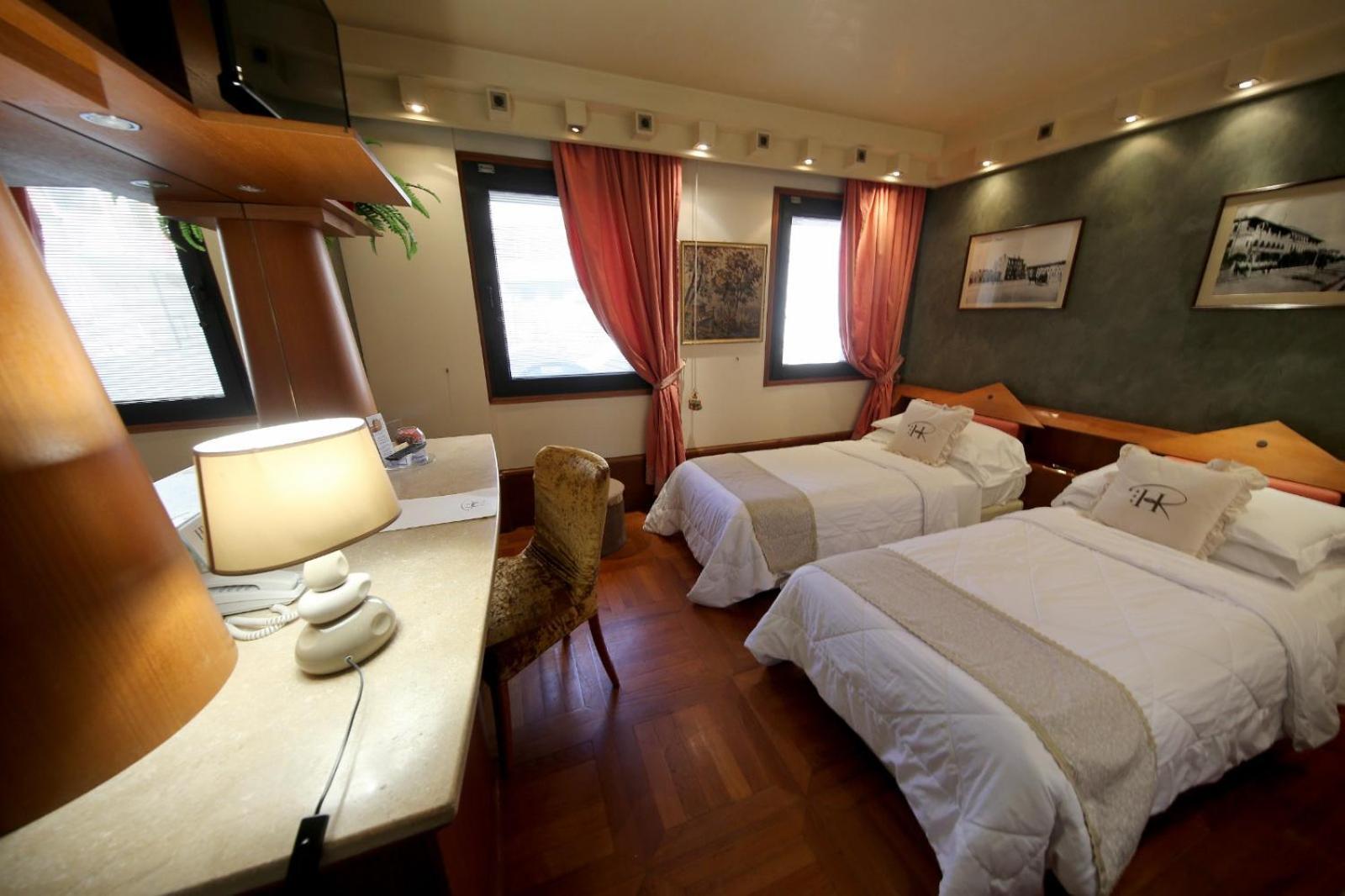 Hr Hotel Monfalcone Extérieur photo