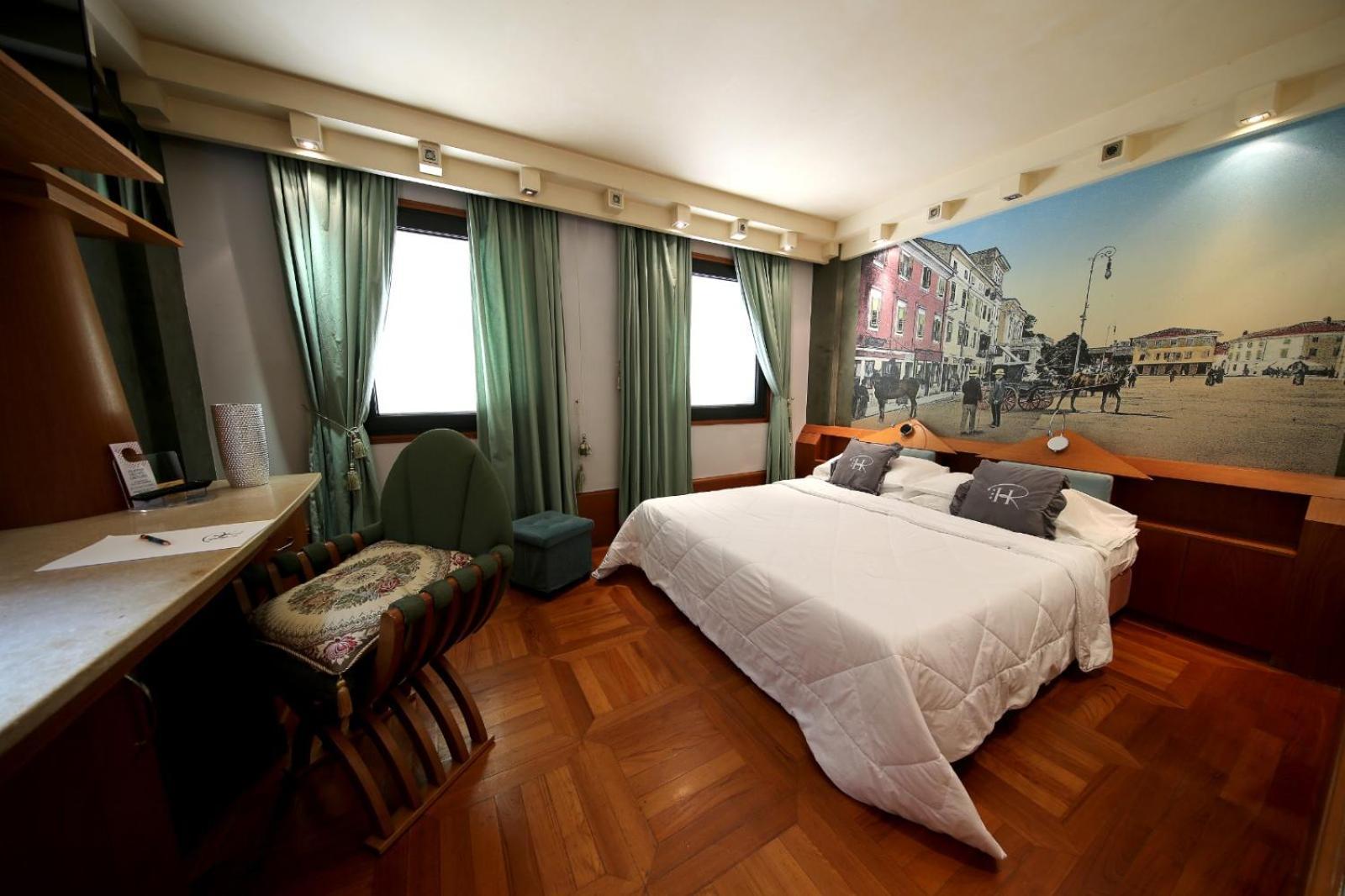 Hr Hotel Monfalcone Extérieur photo