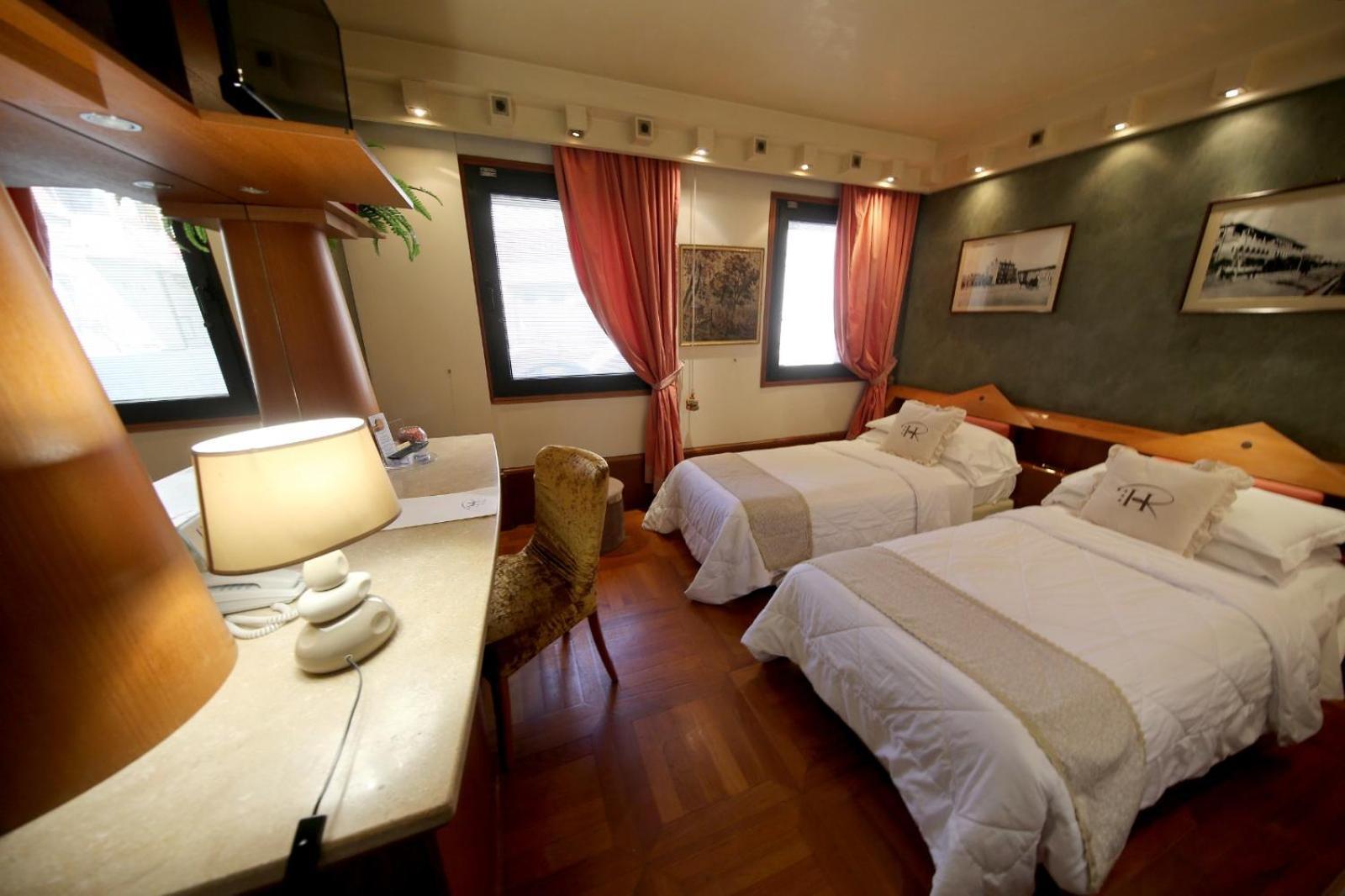 Hr Hotel Monfalcone Extérieur photo
