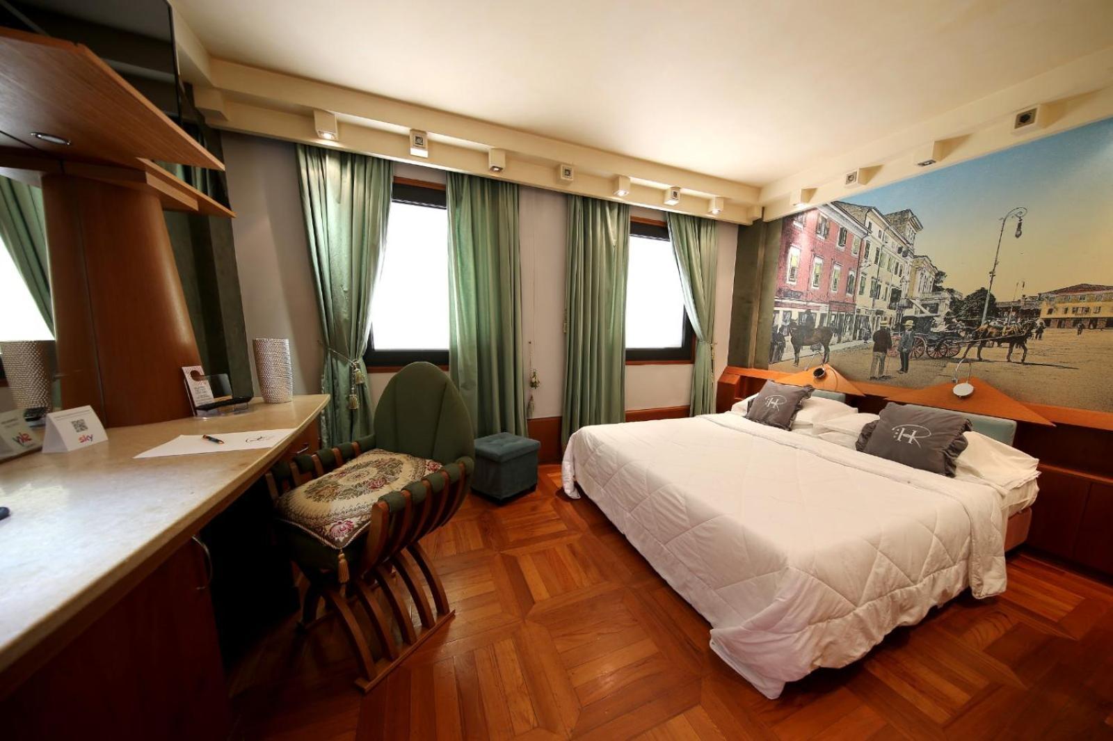 Hr Hotel Monfalcone Extérieur photo
