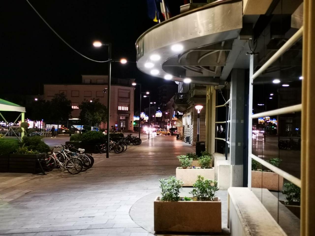 Hr Hotel Monfalcone Extérieur photo