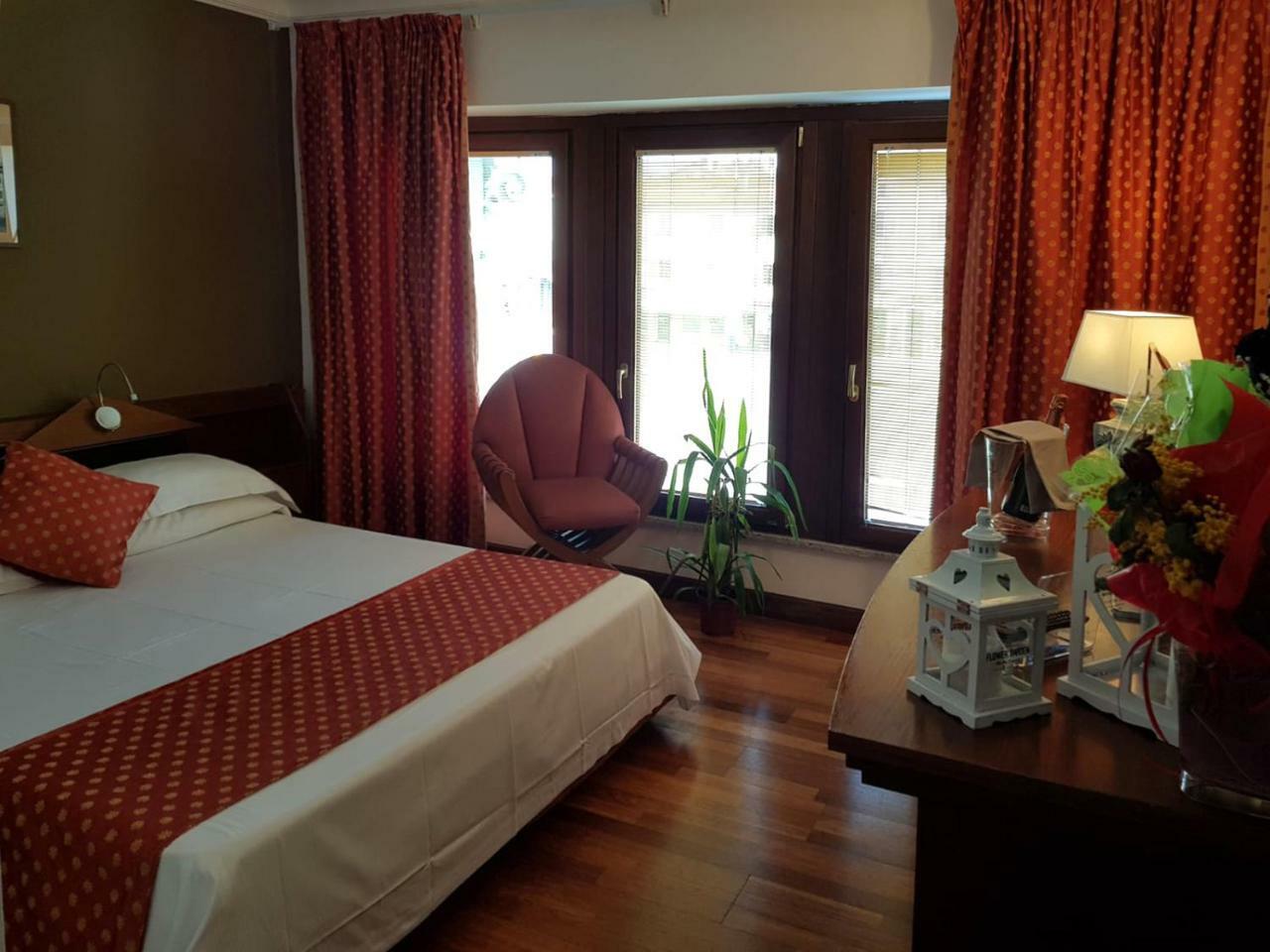 Hr Hotel Monfalcone Extérieur photo